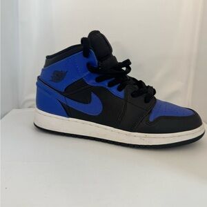 Sneakers " Size: 5.5Y